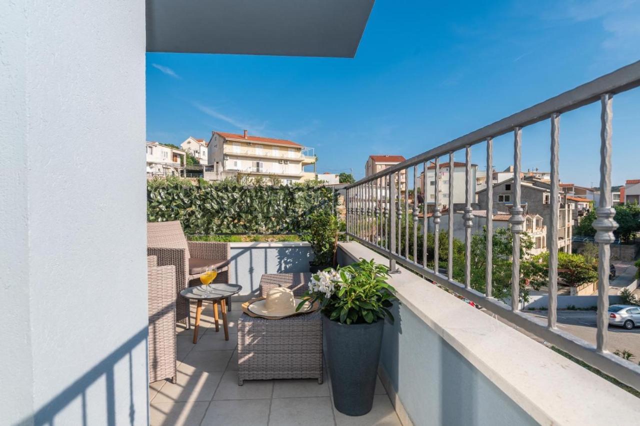 Sofia Apartment *